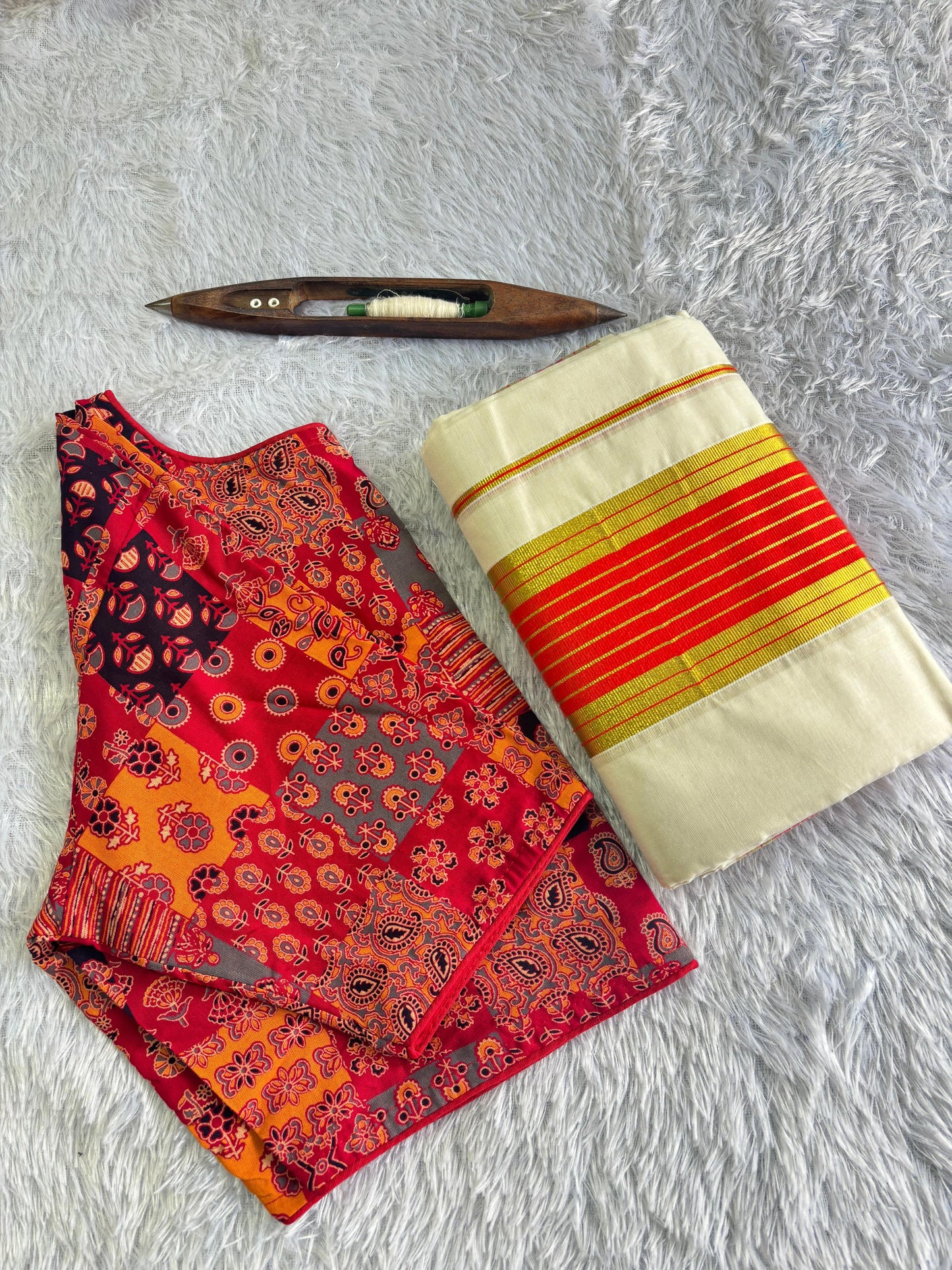 SATIEKA | Kerala golden kara(boarder) kasavu set mundu with ready made blouse