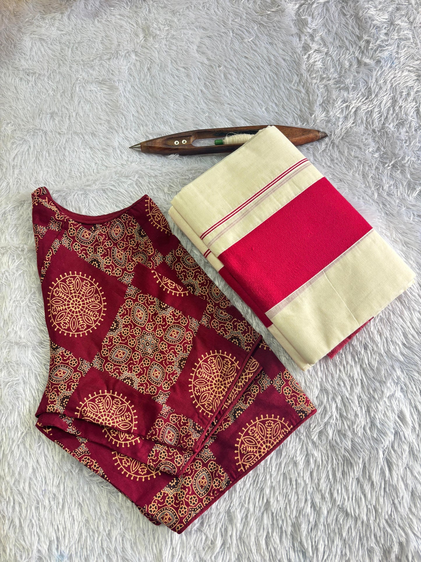 SATIEKA | Kattikara Set Mundu with ready made blouse